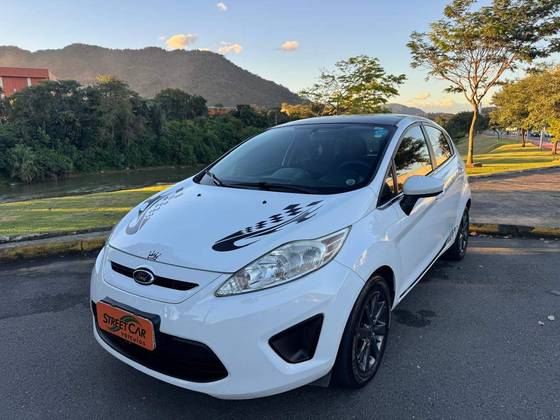 FORD FIESTA 1.6 SE HATCH 16V FLEX 4P POWERSHIFT